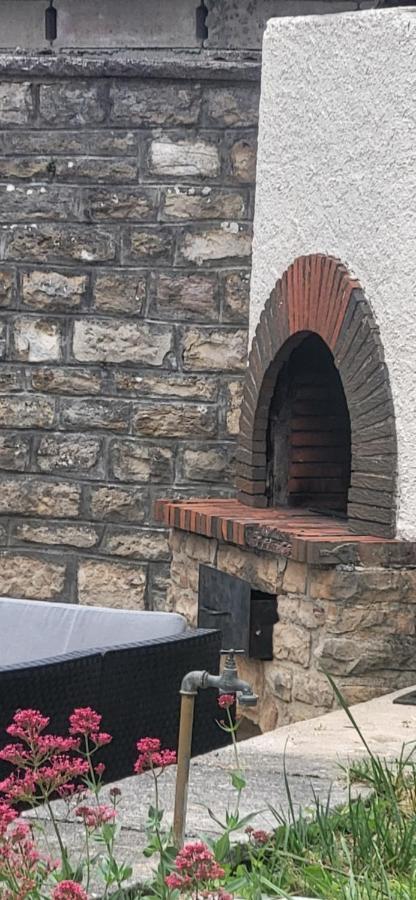 La Plante, Tendance Et Design Ornans Exterior foto